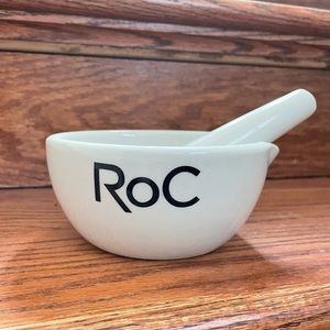 ✨ HOST PICK ✨ ROC White Pestle and Mortar Glass Apothecary Skincare Herbs